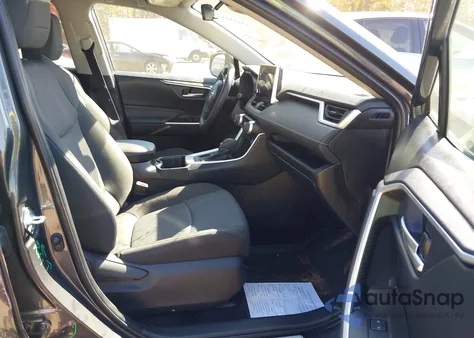 2025 Toyota Rav4 Xle z USA, uszkodzony, nr VIN 2T3P1RFV0SW552518